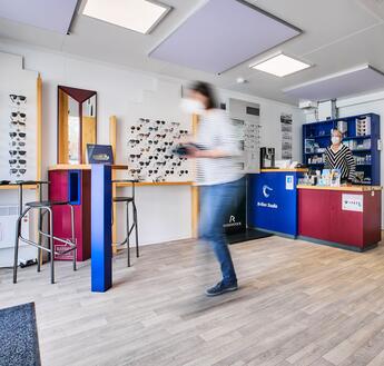 Modern opticians' salesrooms with vinyl flooring from ELA containers